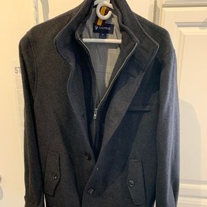 Cremieux Lowery Wool Coat sold exclusively at Dillards.  Charcoal, Men’s Medium.